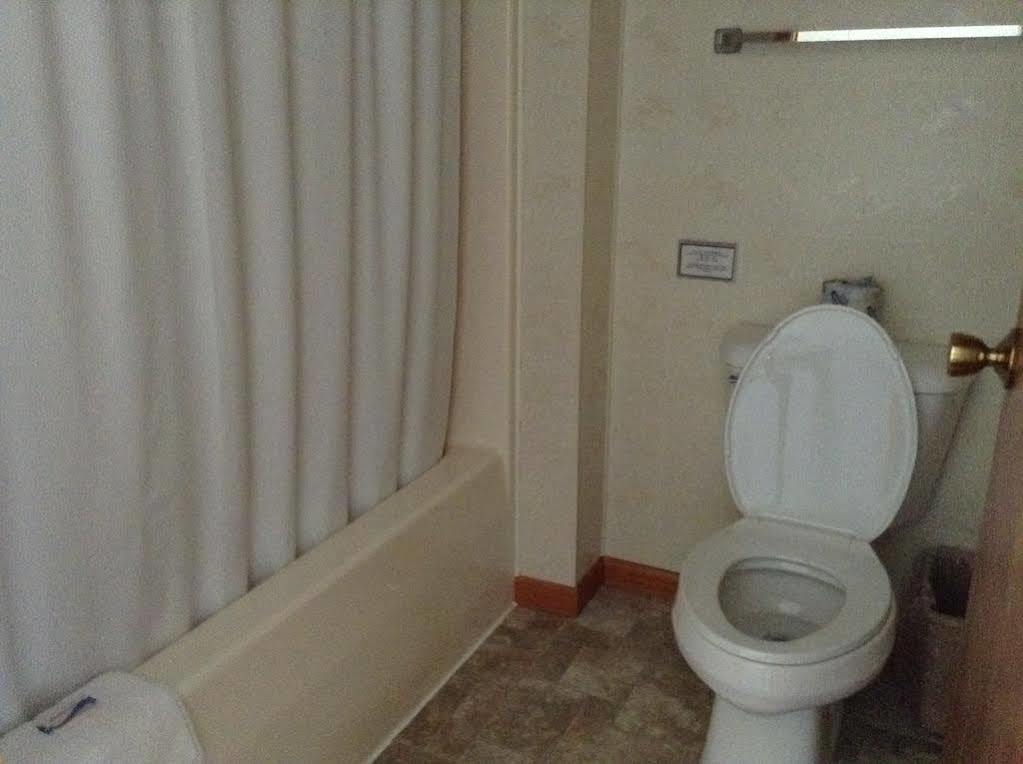 מקינאו סיטי Lighthouse View Motel מראה חיצוני תמונה